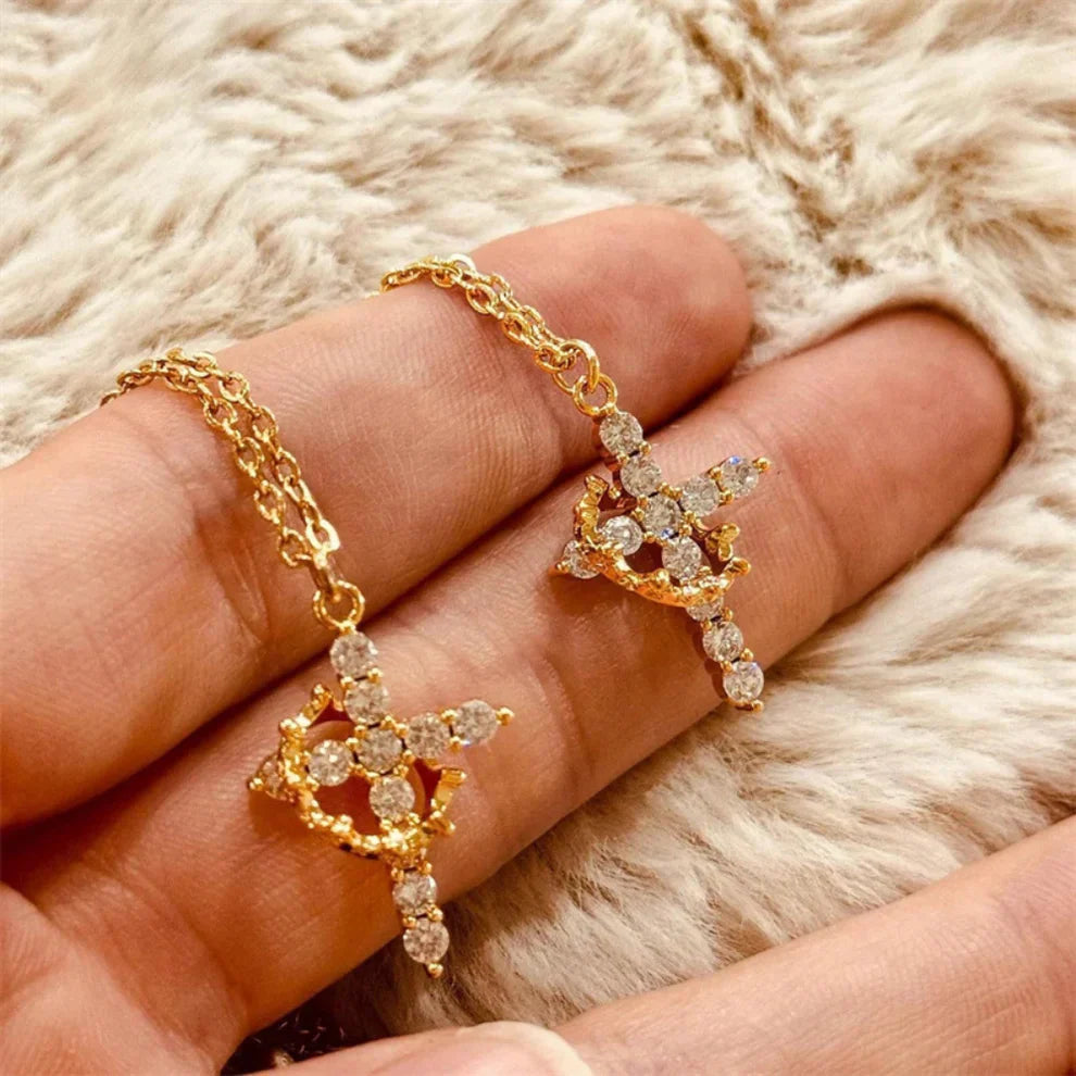 Collier Croix & Couronne Rotative