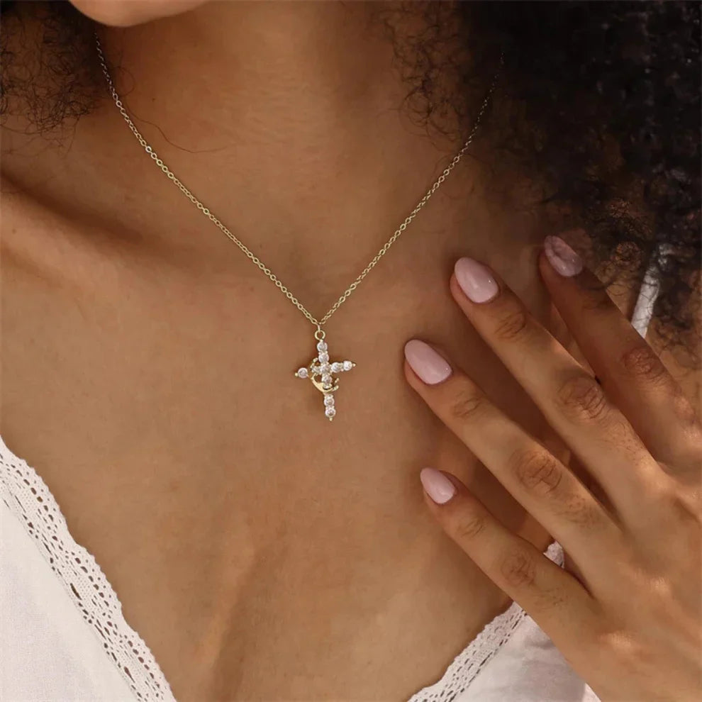 Collier Croix & Couronne Rotative